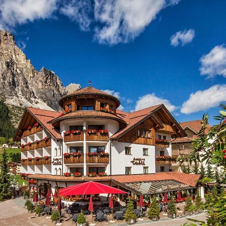 Hotel Table Corvara In Badia Exterior foto